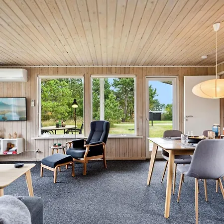 Mirkka - 200m From The Sea By Interhome
