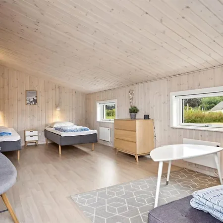 Semesterbostad Mirkka - 200m From The Sea By Interhome