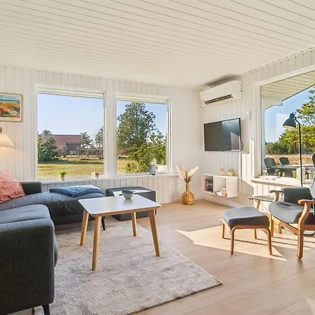 Mirkka - 200m From The Sea By Interhome Semesterbostad *